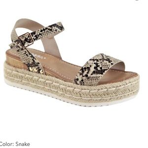 Python print platform sandals